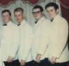 groupTuxes.jpg (21832 bytes)